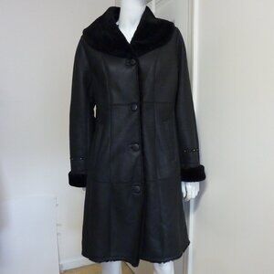 HiSO IRA Trimmed Shearling Coat